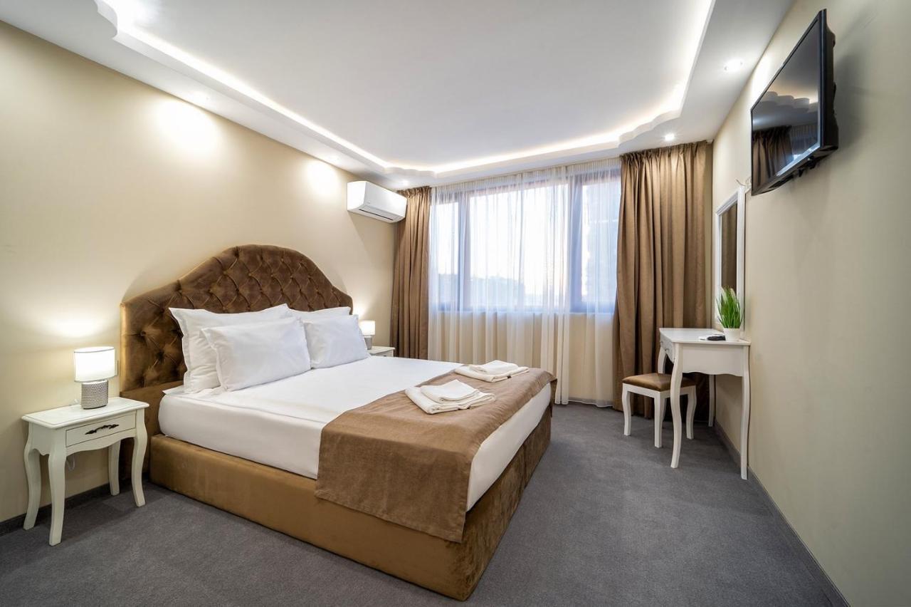 Hotel Rivera 多布里奇 外观 照片